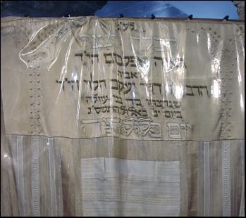 rachel's tomb covered with the wedding dress of Nava Applebaum
