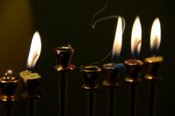 lit chanukiah - menorah 