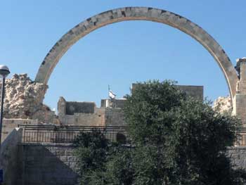 hurva synagogue arch